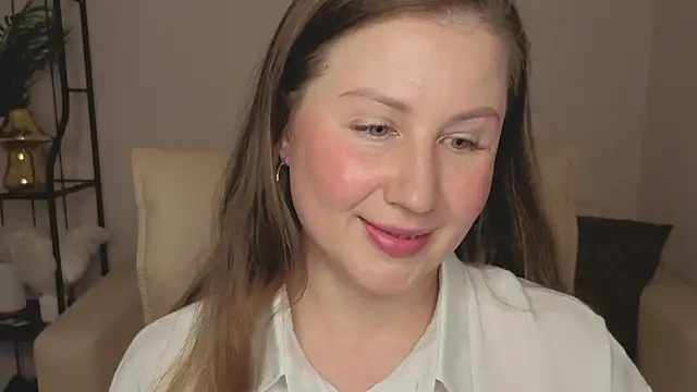 Snapshot of Helens_love chatting on 06-10-26, 02:45 Helens love online show from 06-10-26, 02:45