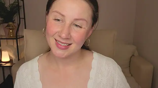 Snapshot of Helens_love chatting on 07-17-26, 02:40 Helens love online show from 07-17-26, 02:40