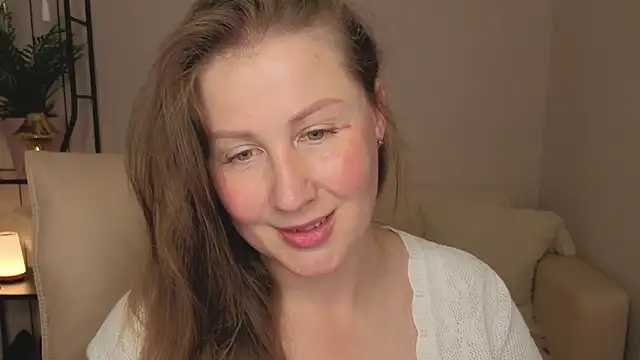 Snapshot of Helens_love chatting on 07-18-26, 01:21 Helens love online show from 07-18-26, 01:21