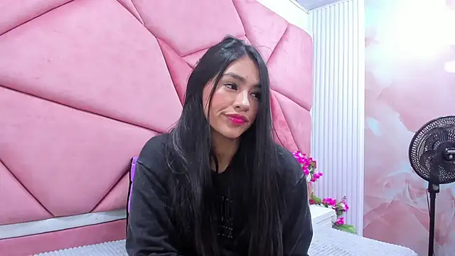 Snapshot of Mariana_Prin chatting on 02-12-26, 02:17 Mariana Prin online show from 02-12-26, 02:17