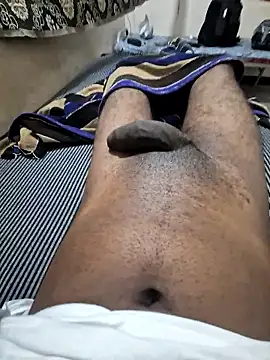 Snapshot of Yours_daddy6728 chatting on 01-10-26, 01:13 Yours daddy6728 online show from 01-10-26, 01:13