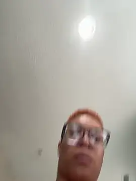 Snapshot of SexyHoneyRedd chatting on 02-01-25, 04:54 SexyHoneyRedd online show from 02-01-25, 04:54