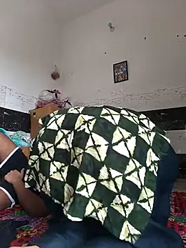 Snapshot of riya190 chatting on 09-18-25, 09:00 riya190 online show from 09-18-25, 09:00