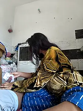 Snapshot of riya190 chatting on 11-12-25, 08:04 riya190 online show from 11-12-25, 08:04