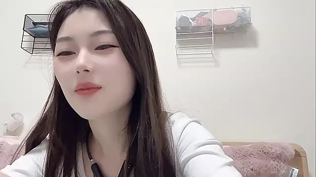 Sweet-Angel999 online show from 03-17-26, 08:56