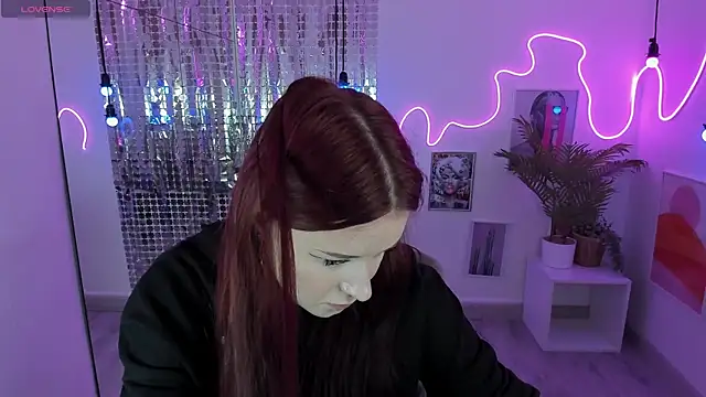 Lily Moonlight online show from 09-21-25, 07:10