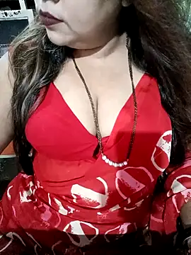 Snapshot of Beautyy38 chatting on 05-04-26, 02:40 Beautyy38 online show from 05-04-26, 02:40