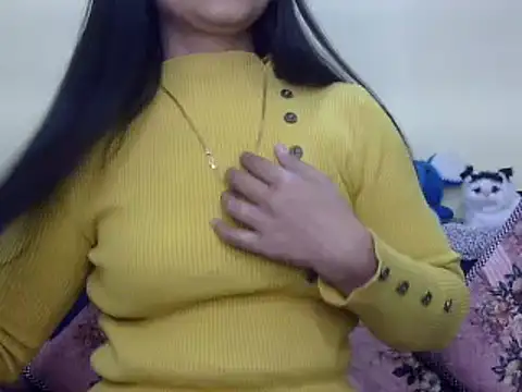 Snapshot of WildRuhi20 chatting on 01-18-25, 05:20 WildRuhi20 online show from 01-18-25, 05:20