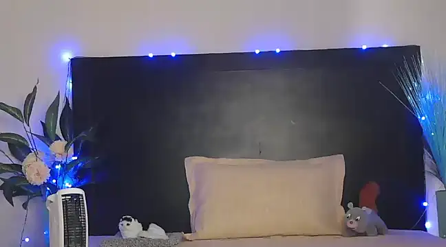 Snapshot of WildRuhi20 chatting on 02-06-25, 06:40 WildRuhi20 online show from 02-06-25, 06:40