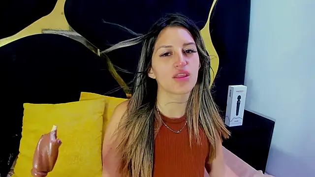 GiaRoussel online show from 11-25-25, 05:02