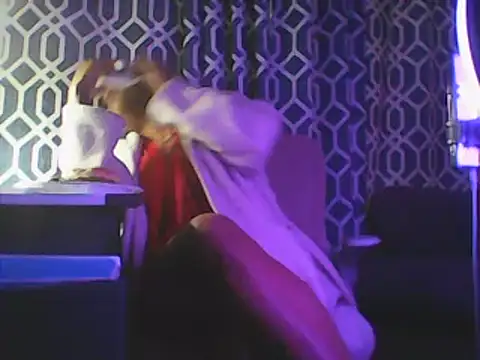 Snapshot of YourFaceMyThrone27 chatting on 12-20-24, 03:31 YourFaceMyThrone27 online show from 12-20-24, 03:31