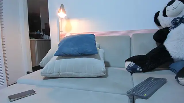 Snapshot of kitty_miaa chatting on 02-06-26, 04:28 kitty miaa online show from 02-06-26, 04:28