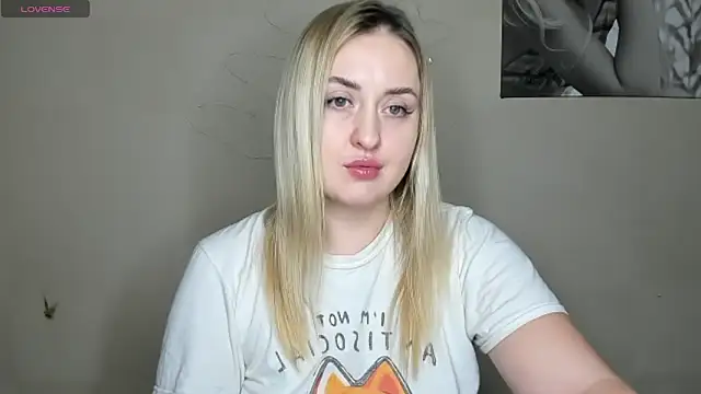 KennaJamess8 online show from 12-28-24, 10:02