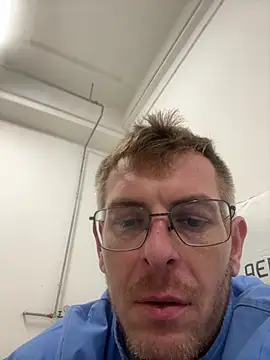 Snapshot of adrian90bi11 chatting on 03-24-26, 05:45 adrian90bi11 online show from 03-24-26, 05:45