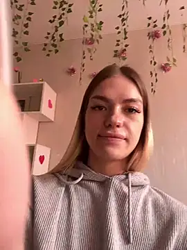 Snapshot of -Sexy_Barbie- chatting on 03-12-25, 06:18 -Sexy Barbie- online show from 03-12-25, 06:18