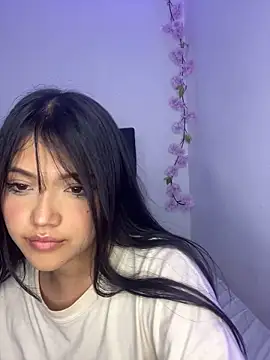 alisson carolina73 online show from 02-13-25, 12:24