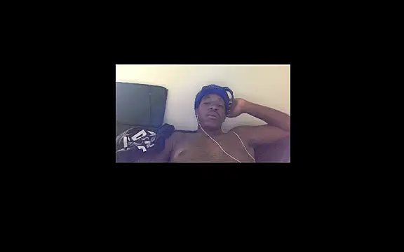Snapshot of POPAYE972 chatting on 06-26-26, 12:42 POPAYE972 online show from 06-26-26, 12:42