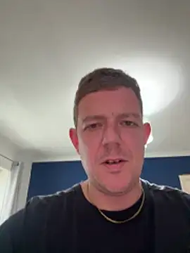 Snapshot of mrwright878787 chatting on 02-10-26, 03:27 mrwright878787 online show from 02-10-26, 03:27