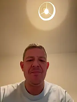 Snapshot of mrwright878787 chatting on 02-22-26, 06:28 mrwright878787 online show from 02-22-26, 06:28