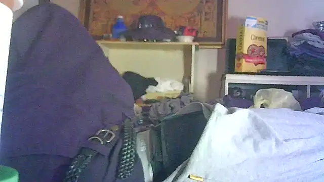 Snapshot of DI4MOND_FIR3 chatting on 04-12-26, 08:25 DI4MOND FIR3 online show from 04-12-26, 08:25