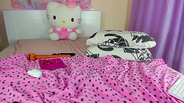 kuraii1  online show from 03-27-26, 08:26