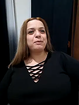 cansuozell online show from 11-21-25, 03:11