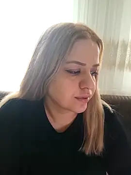 Snapshot of cansuozell chatting on 04-19-26, 05:07 cansuozell online show from 04-19-26, 05:07