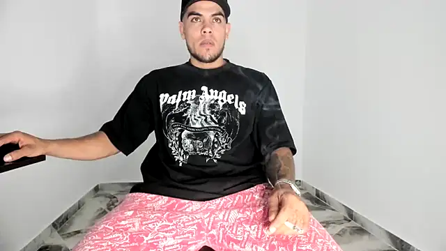 mikee scooth online show from 11-14-25, 07:56