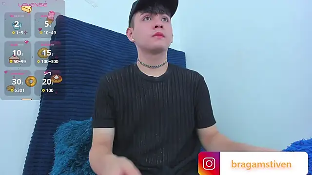 Snapshot of Bragam_Stiven chatting on 09-30-25, 11:37 Bragam Stiven online show from 09-30-25, 11:37