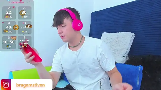 Snapshot of Bragam_Stiven chatting on 10-03-25, 12:24 Bragam Stiven online show from 10-03-25, 12:24