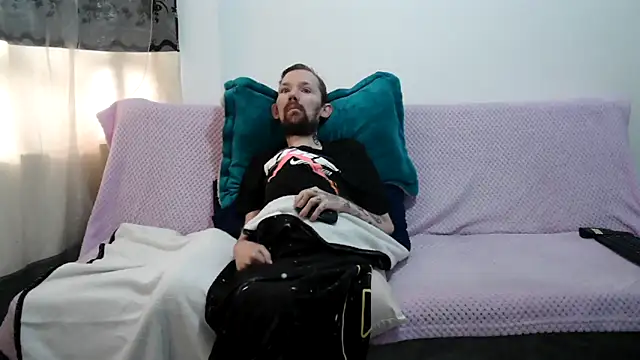 Sophia and Thomas online show from 06-12-26, 02:27