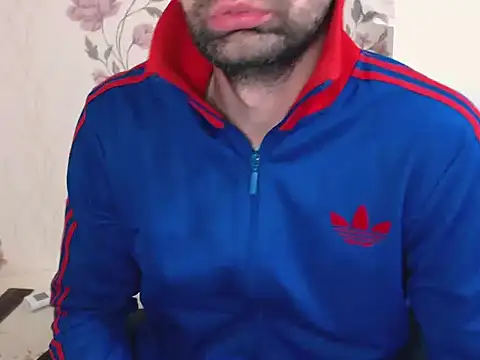 Leo 1617 online show from 11-18-25, 03:27