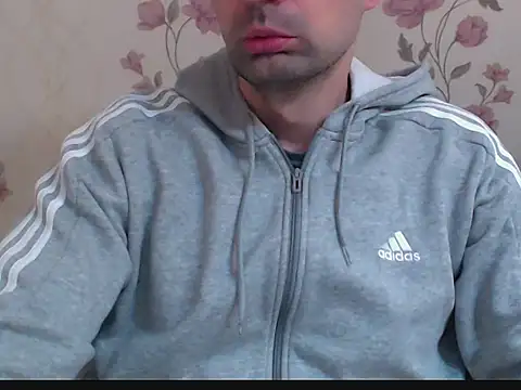 Leo 1617 online show from 02-18-26, 01:40