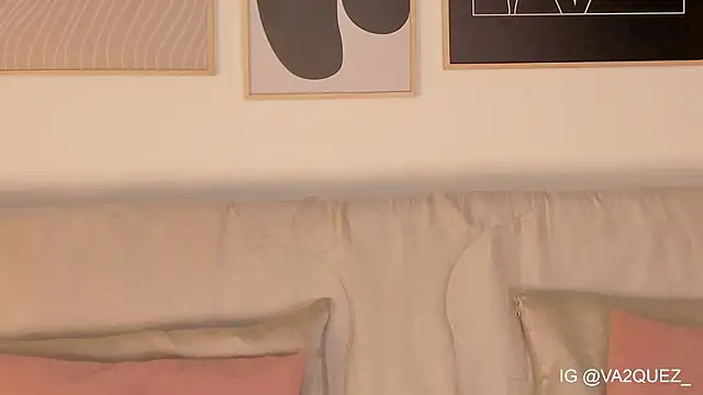 Heyloreley online show from 02-19-26, 03:13