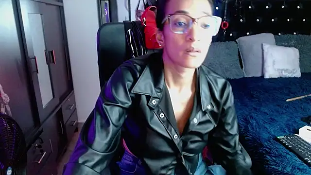 SamaraMartinez online show from 11-17-25, 10:59