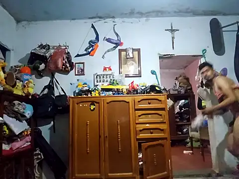 Menpolla hot online show from 04-19-26, 01:27