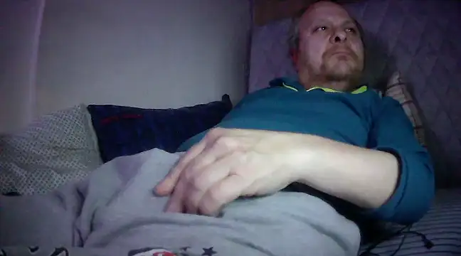 Snapshot of amylrmm1903 chatting on 03-02-25, 08:40 amylrmm1903 online show from 03-02-25, 08:40