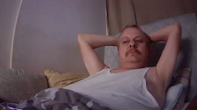 Snapshot of amylrmm1903 chatting on 09-09-25, 09:14 amylrmm1903 online show from 09-09-25, 09:14