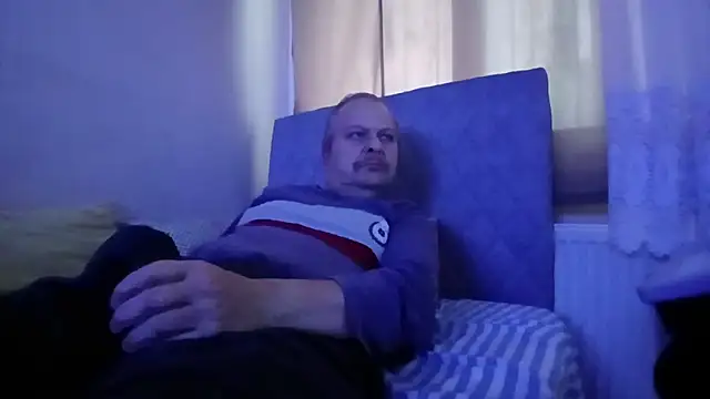 amylrmm1903 online show from 11-12-25, 11:32