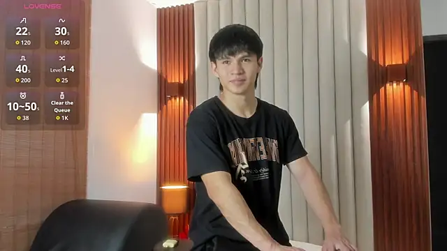 Snapshot of Ryo_kush chatting on 10-16-25, 04:02 Ryo kush online show from 10-16-25, 04:02