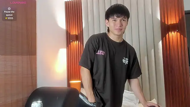 Snapshot of Ryo_kush chatting on 10-17-25, 03:31 Ryo kush online show from 10-17-25, 03:31