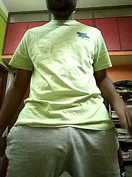 Snapshot of RohanBig chatting on 05-07-26, 06:35 RohanBig online show from 05-07-26, 06:35