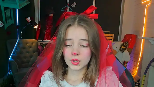 TinaDavil online show from 02-13-25, 07:10