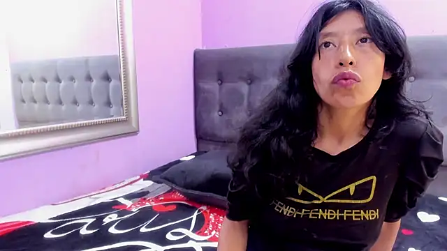 Snapshot of karolinee_66_ chatting on 07-11-26, 04:26 karolinee 66 online show from 07-11-26, 04:26