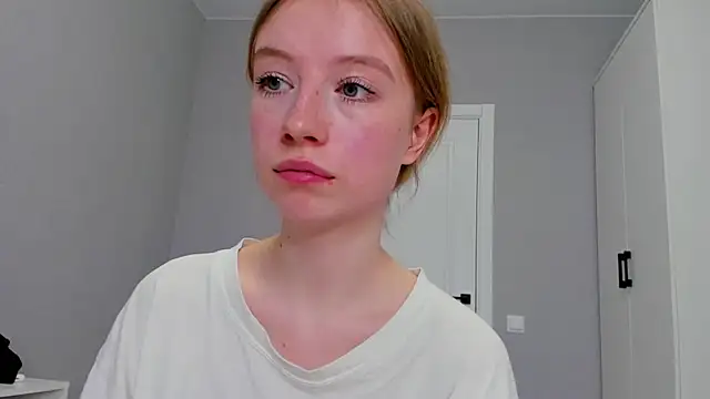 Snapshot of minidivaa_ chatting on 01-24-25, 08:11 minidivaa  online show from 01-24-25, 08:11
