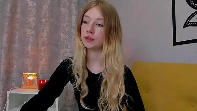 Snapshot of minidivaa_ chatting on 02-21-25, 07:43 minidivaa  online show from 02-21-25, 07:43