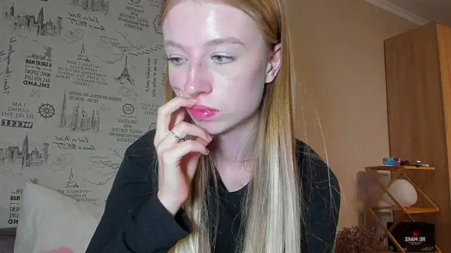 Snapshot of minidivaa_ chatting on 09-11-25, 06:08 minidivaa  online show from 09-11-25, 06:08