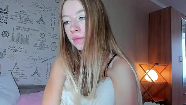 Snapshot of minidivaa_ chatting on 10-05-25, 09:40 minidivaa  online show from 10-05-25, 09:40