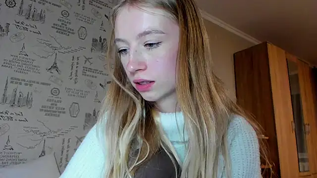 Snapshot of minidivaa_ chatting on 10-12-25, 08:08 minidivaa  online show from 10-12-25, 08:08