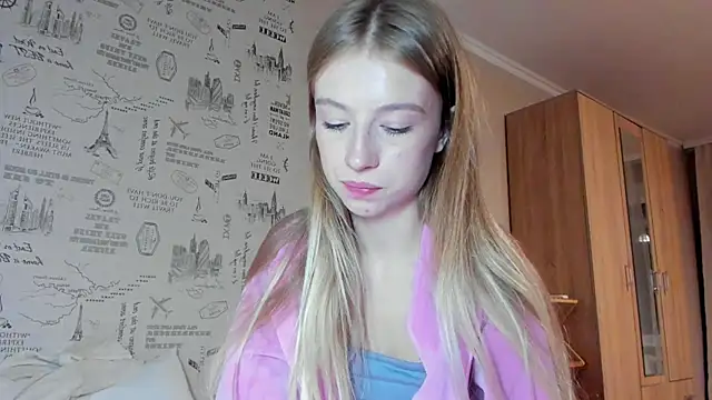 Snapshot of minidivaa_ chatting on 10-13-25, 07:03 minidivaa  online show from 10-13-25, 07:03